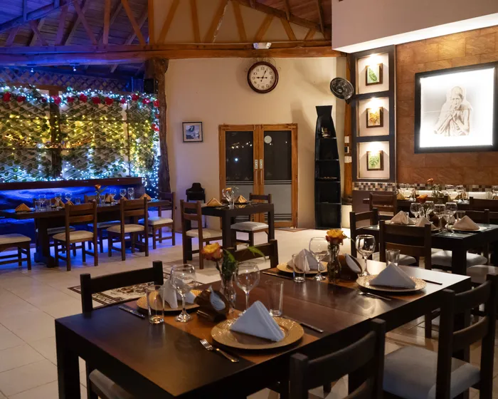 Restaurante al aire libre en Terra Luna Lodge